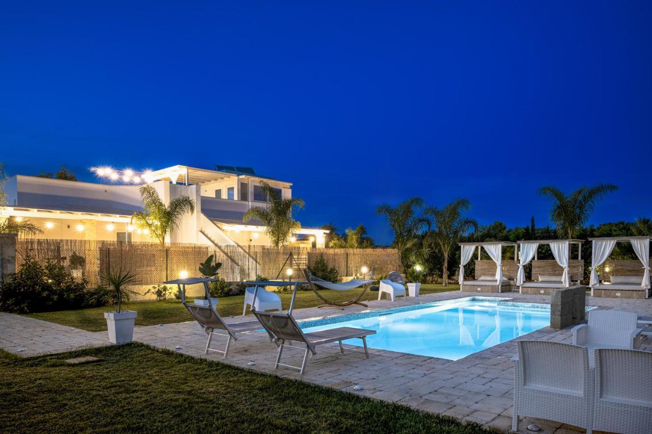 Resort Almaredamarra Con Piscina E Idromassaggio Sul Mare 토레 산 지오반니 우겐토 외부 사진