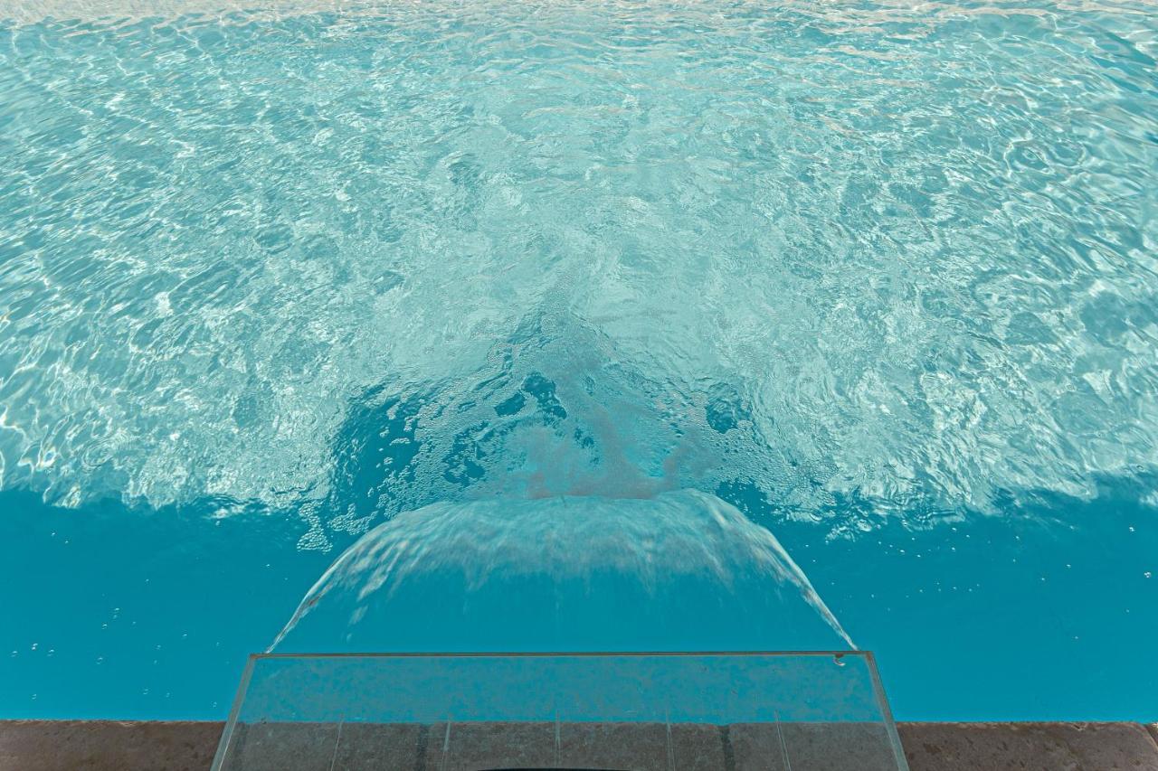Resort Almaredamarra Con Piscina E Idromassaggio Sul Mare 토레 산 지오반니 우겐토 외부 사진