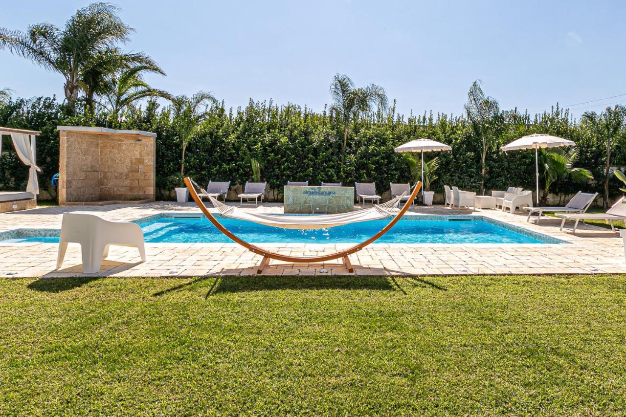 Resort Almaredamarra Con Piscina E Idromassaggio Sul Mare 토레 산 지오반니 우겐토 외부 사진