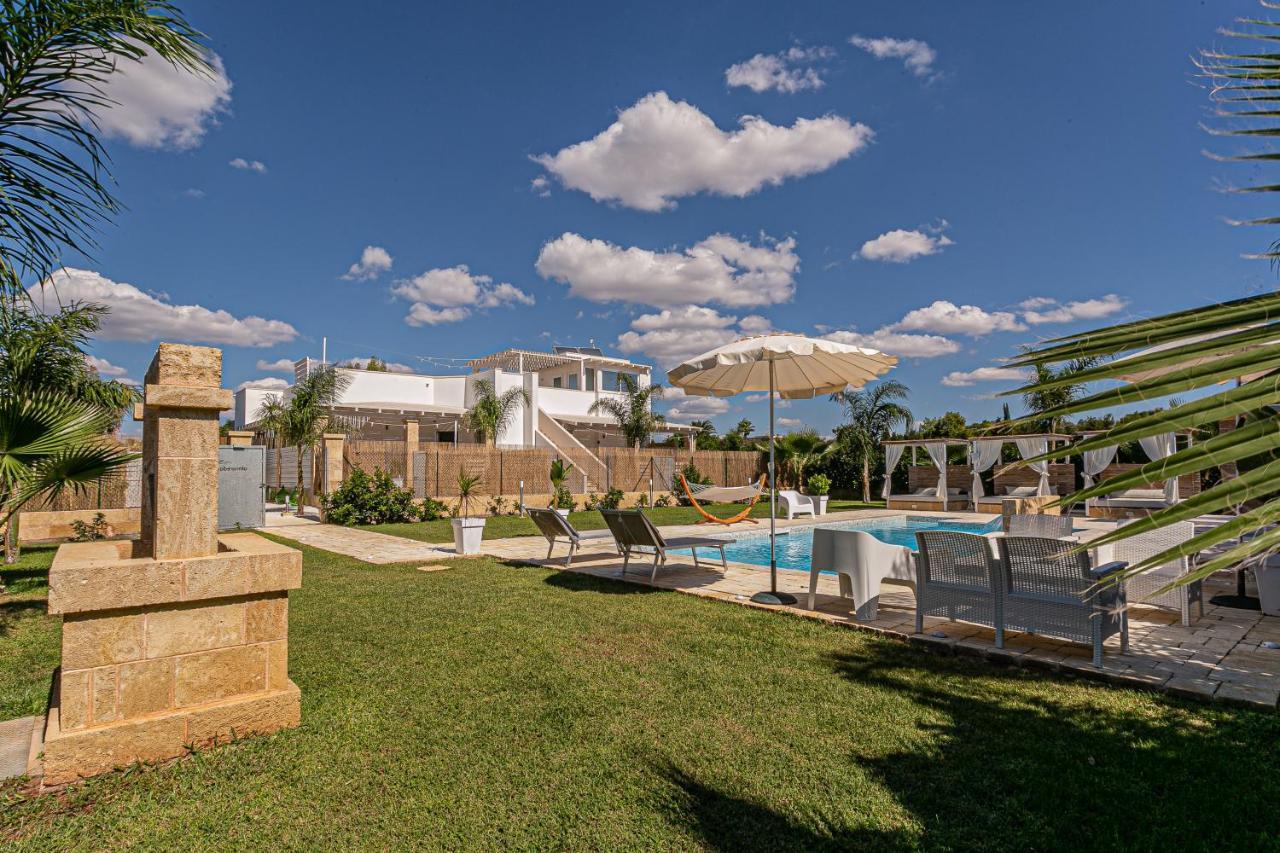 Resort Almaredamarra Con Piscina E Idromassaggio Sul Mare 토레 산 지오반니 우겐토 외부 사진